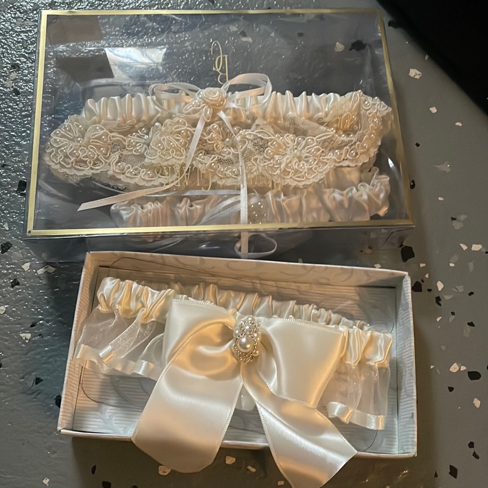 Unused bridal garters.